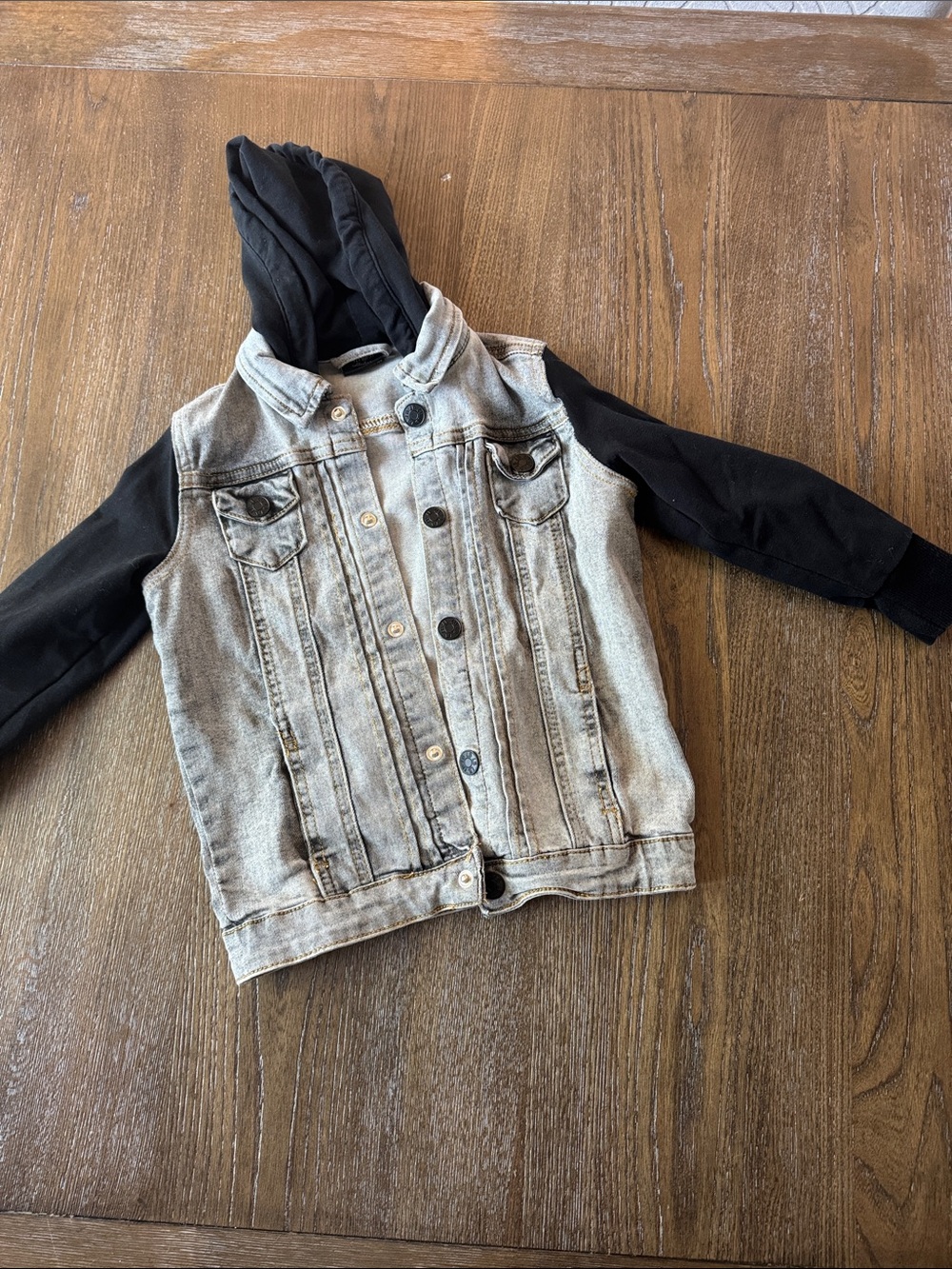 Little bipsy Two-Tone Hooded Denim Jacket - Black Sleeves, Light Wash Body